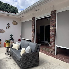 Experienced-Zipper-Shades-Outdoor-Installation-in-Coral-Gables-FL 0