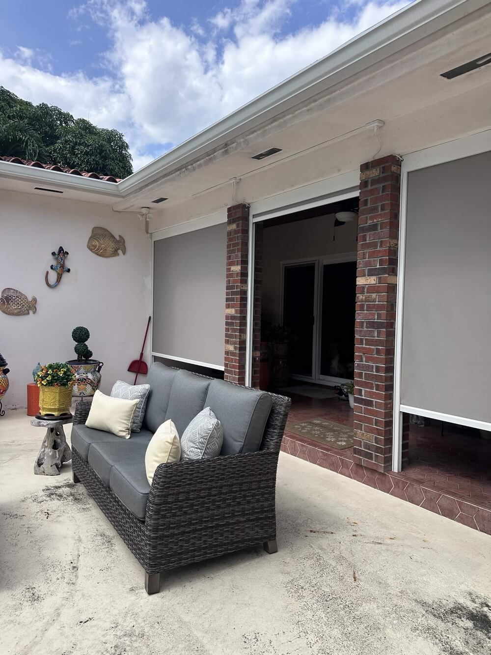 Experienced Zipper Shades Outdoor Installation in Coral Gables, FL