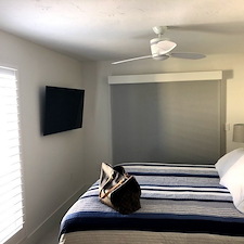 Sleek-Plantation-Shutters-and-Roller-Shades-in-the-Florida-Keys 8