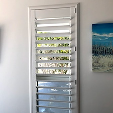 Sleek-Plantation-Shutters-and-Roller-Shades-in-the-Florida-Keys 6